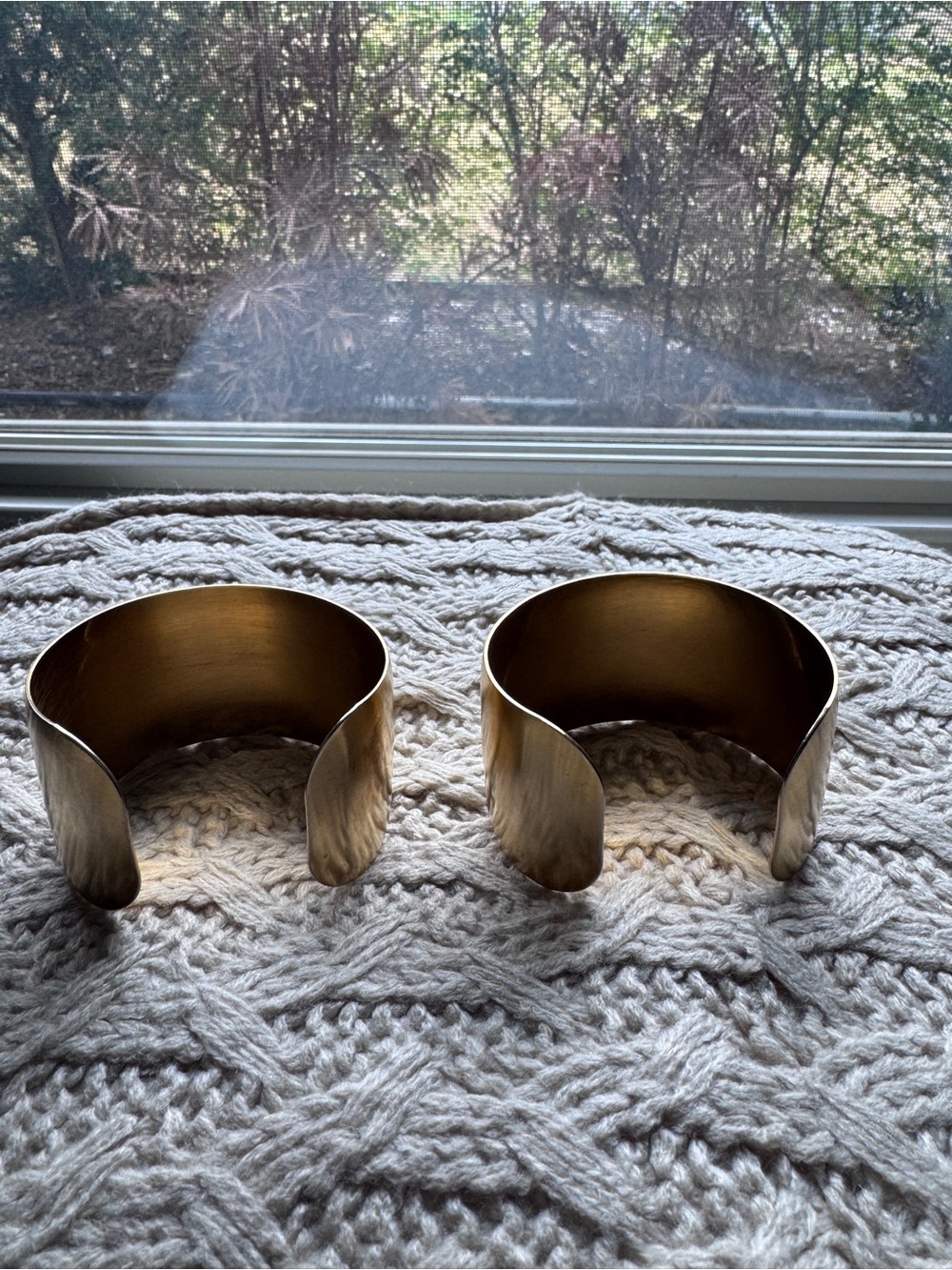 Robyn Rhodes Alice statement Gold Cuff Bracelets Set - Picture 4 of 5